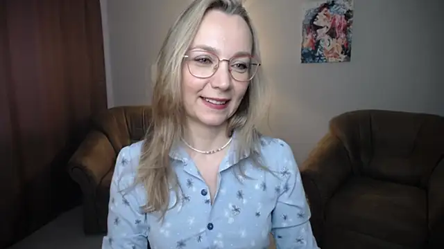 Snapshot of Ava_Elior chatting on June 19, 2026, 11:03 am Ava Elior online show from June 19, 2026, 11:03 am