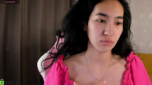 FlirtyAura online show from December 16, 2025, 3:11 am