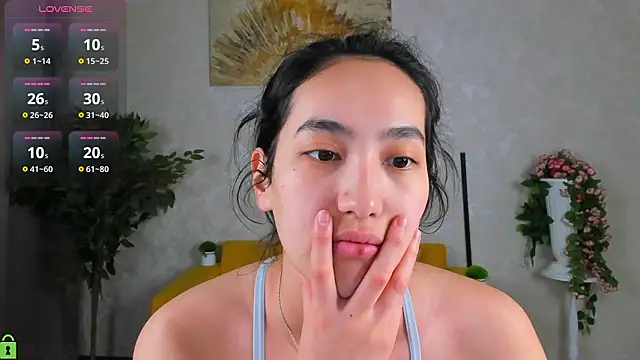 FlirtyAura online show from February 2, 2026, 11:47 pm