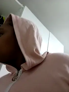 SativaHot96 online show from March 2, 2026, 4:14 am