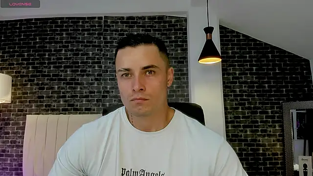 connorsmiith online show from April 1, 2026, 12:22 am