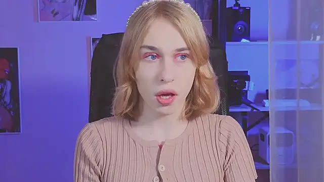 BarbieRichy online show from October 10, 2025, 5:17 am