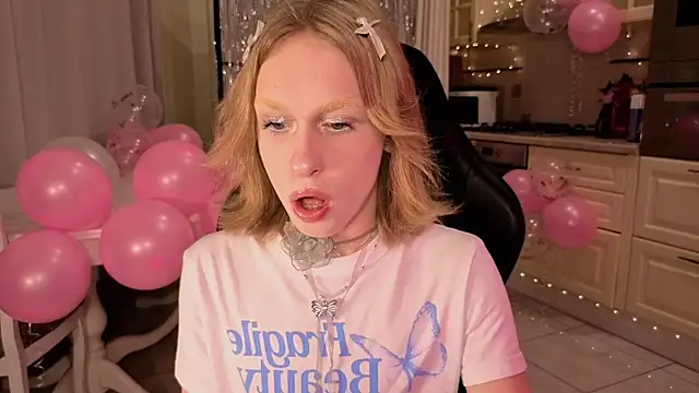 BarbieRichy online show from October 24, 2025, 5:48 am