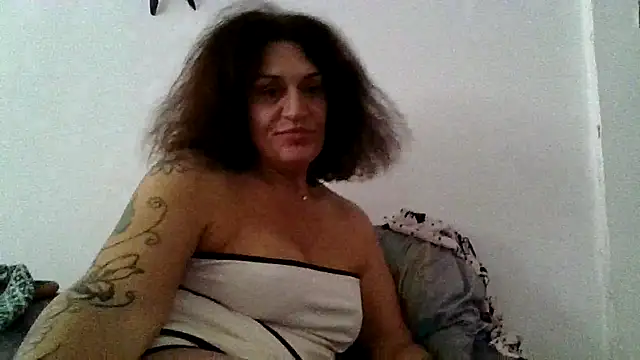RubyyRosee online show from September 18, 2025, 1:35 pm