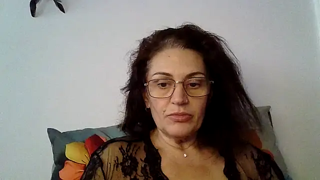 RubyyRosee online show from October 8, 2025, 1:31 pm