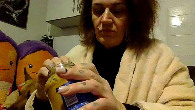 RubyyRosee online show from November 19, 2025, 6:46 am