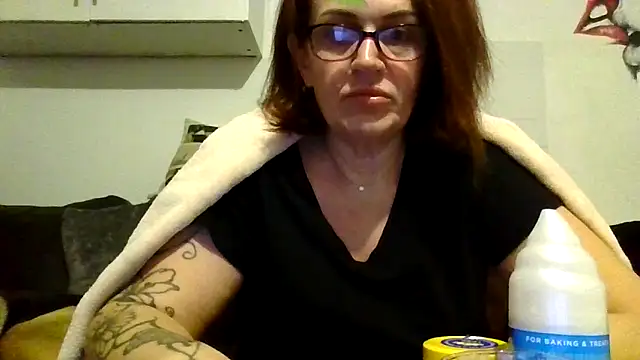 RubyyRosee online show from December 2, 2025, 6:30 am