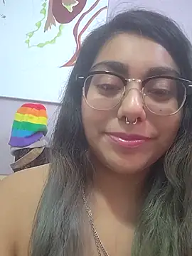 Lovelyrainn online show from December 5, 2025, 6:15 pm