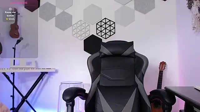 Snapshot of Susanahendrix chatting on July 8, 2026, 6:23 pm Susanahendrix online show from July 8, 2026, 6:23 pm