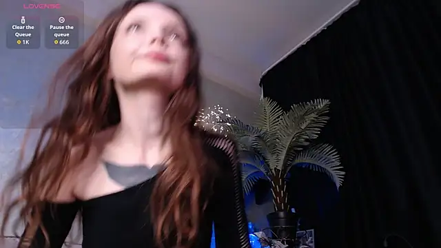 Snapshot of just_vvv chatting on February 22, 2026, 2:56 am just vvv online show from February 22, 2026, 2:56 am