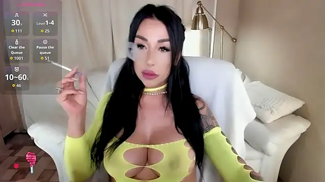 Snapshot of oh_julya chatting on July 7, 2026, 8:02 pm oh julya online show from July 7, 2026, 8:02 pm