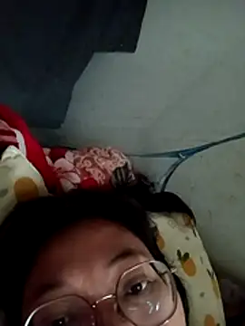 Snapshot of Minhthu44 chatting on March 16, 2026, 9:35 am Minhthu44 online show from March 16, 2026, 9:35 am