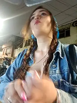 Snapshot of miss_berlyn chatting on December 21, 2025, 2:51 am miss berlyn online show from December 21, 2025, 2:51 am