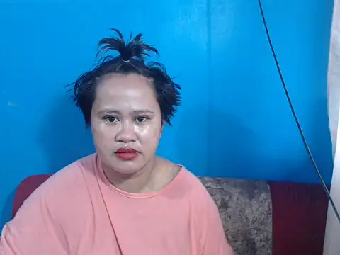 Snapshot of Marianne9822 chatting on December 1, 2025, 5:12 am Marianne9822 online show from December 1, 2025, 5:12 am