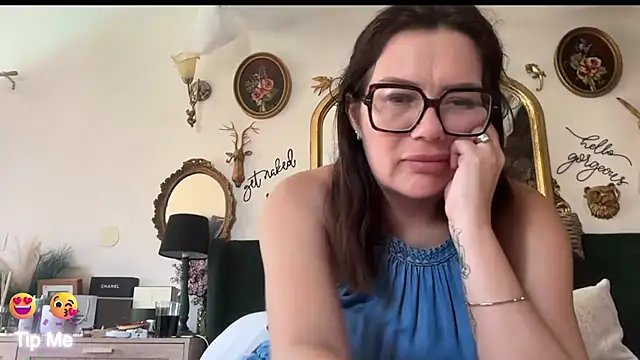Snapshot of _Melia_ chatting on June 9, 2026, 3:23 pm Melia online show from June 9, 2026, 3:23 pm