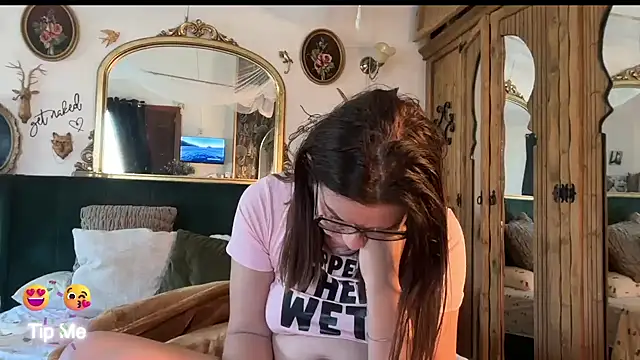 Snapshot of _Melia_ chatting on June 27, 2026, 1:50 pm Melia online show from June 27, 2026, 1:50 pm