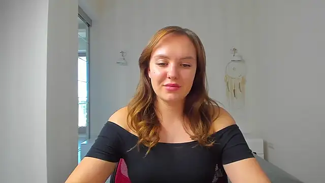 EmmaNorman online show from September 26, 2025, 1:59 pm
