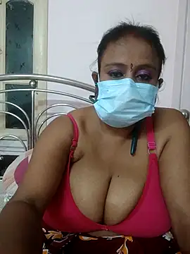 Snapshot of Barna_Love chatting on November 6, 2025, 5:47 pm Barna Love online show from November 6, 2025, 5:47 pm