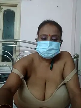 Snapshot of Barna_Love chatting on November 17, 2025, 6:35 pm Barna Love online show from November 17, 2025, 6:35 pm