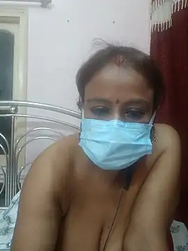 Snapshot of Barna_Love chatting on June 15, 2026, 1:24 pm Barna Love online show from June 15, 2026, 1:24 pm