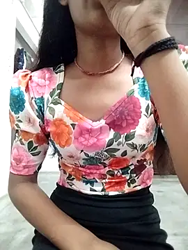 Snapshot of Naina_04 chatting on October 2, 2025, 3:52 pm Naina 04 online show from October 2, 2025, 3:52 pm