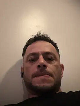 Snapshot of Carlosmauricio123 chatting on March 18, 2026, 12:58 am Carlosmauricio123 online show from March 18, 2026, 12:58 am