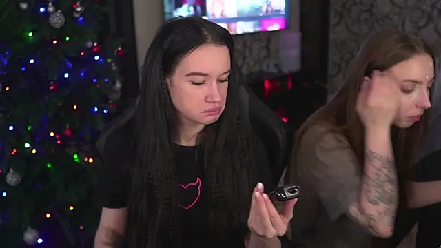 Snapshot of lis_silver chatting on December 19, 2025, 7:48 am lis silver online show from December 19, 2025, 7:48 am