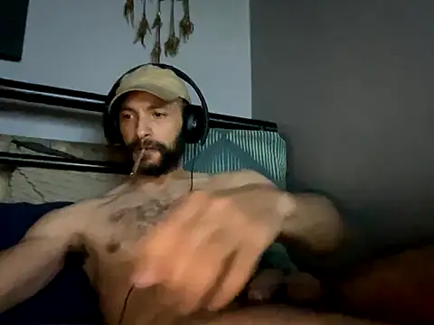 Snapshot of majorb121 chatting on November 13, 2025, 7:24 pm majorb121 online show from November 13, 2025, 7:24 pm