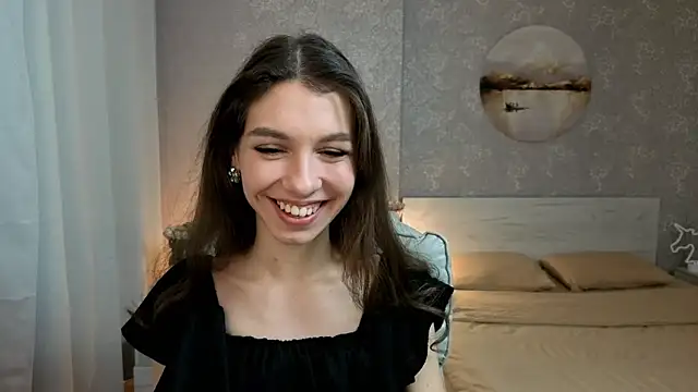 Snapshot of KellyShines chatting on October 7, 2025, 1:08 pm KellyShines online show from October 7, 2025, 1:08 pm