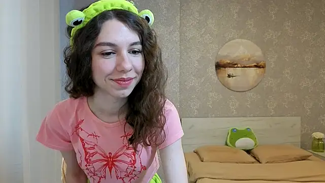 Snapshot of KellyShines chatting on April 29, 2026, 6:17 am KellyShines online show from April 29, 2026, 6:17 am