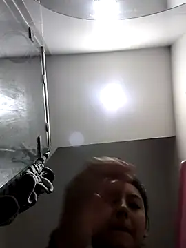 Megara 25 online show from December 19, 2025, 12:12 pm