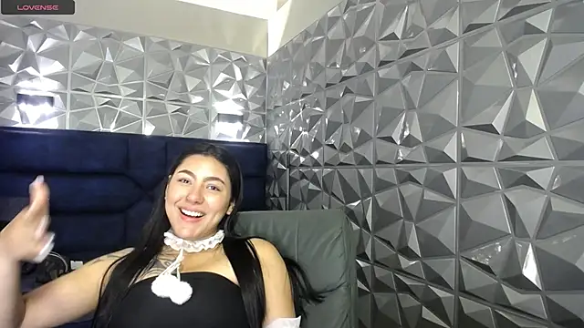 Megara 25 online show from March 26, 2026, 5:07 pm