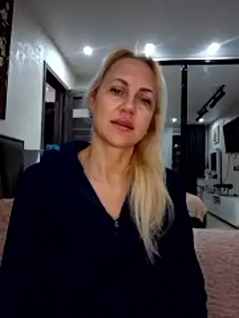 KissMiSveet online show from January 18, 2026, 7:39 pm