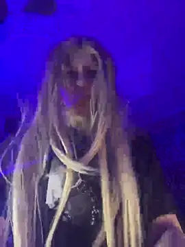 Akira-ivy online show from September 21, 2025, 9:16 pm