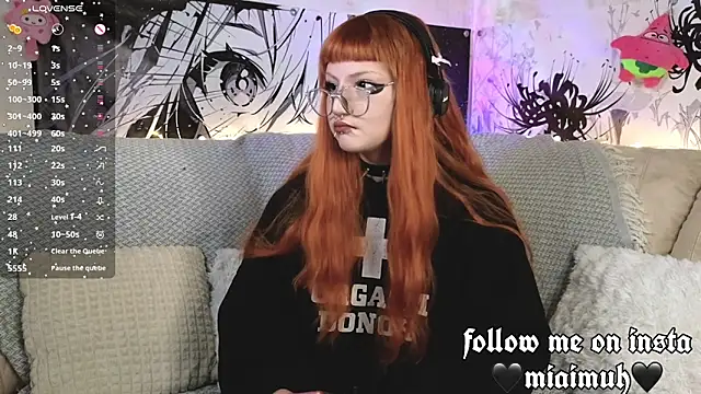 mia  yui online show from April 26, 2026, 9:01 pm