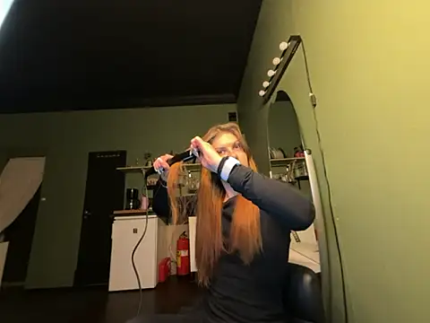 Snapshot of sash87350 chatting on November 26, 2025, 5:58 pm sash87350 online show from November 26, 2025, 5:58 pm