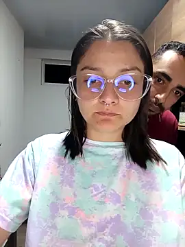 stivenlujan69 online show from September 21, 2025, 1:29 am