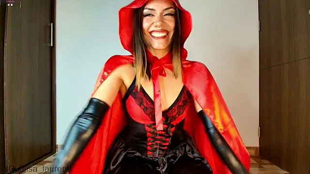 Isa laurentt  online show from October 31, 2025, 11:06 pm