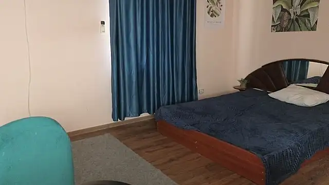 Ophelia Orbit online show from December 2, 2025, 8:08 am