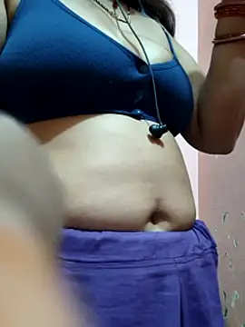 Sonalihot  online show from November 10, 2025, 6:51 pm