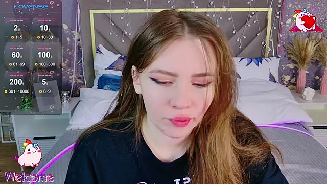 Snapshot of Moon__Bunny chatting on February 13, 2026, 12:23 pm Moon Bunny online show from February 13, 2026, 12:23 pm