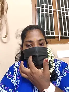 Snapshot of Tamil_Mithra chatting on November 4, 2025, 3:44 pm Tamil Mithra online show from November 4, 2025, 3:44 pm