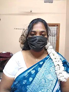 Snapshot of Tamil_Mithra chatting on November 5, 2025, 11:54 am Tamil Mithra online show from November 5, 2025, 11:54 am