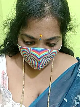 Snapshot of Tamil_Mithra chatting on April 22, 2026, 9:33 am Tamil Mithra online show from April 22, 2026, 9:33 am