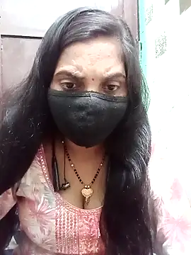 Snapshot of Payal-001 chatting on November 14, 2025, 10:47 am Payal-001 online show from November 14, 2025, 10:47 am