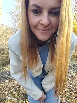 Snapshot of YOOUR_EVAA chatting on October 22, 2025, 10:15 am YOOUR EVAA online show from October 22, 2025, 10:15 am