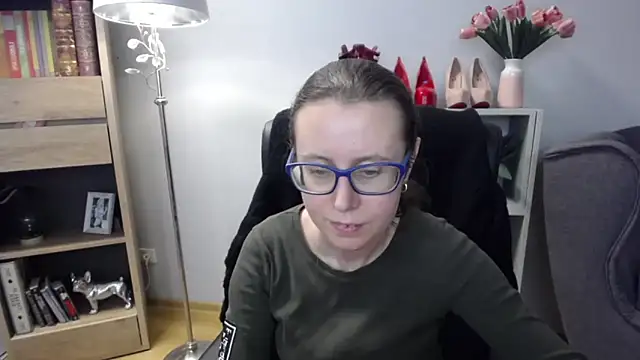 sweetxLizzy online show from December 18, 2025, 5:35 am