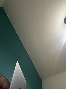 Snapshot of radeczek001 chatting on December 17, 2025, 12:49 am radeczek001 online show from December 17, 2025, 12:49 am