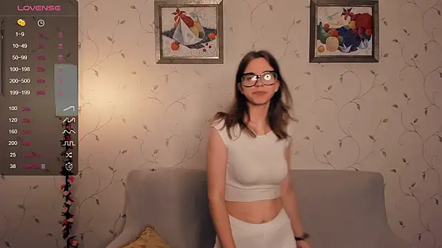 JoanBaggott online show from November 4, 2025, 8:19 pm