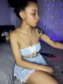 bettyboo2801 online show from November 13, 2025, 4:11 am